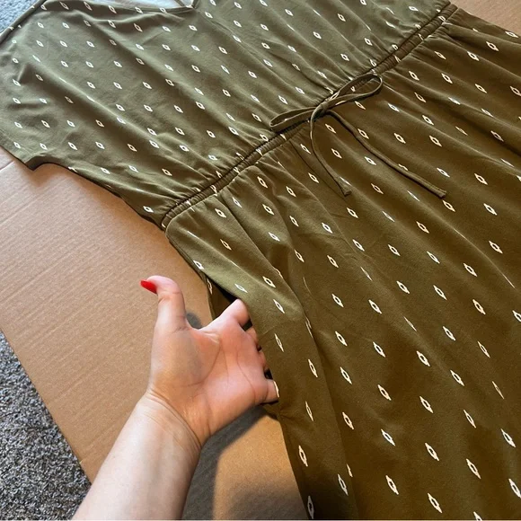 Garnet Hill Easy Cap-Sleeve Knit Maxi Dress, organic, moss-green, size L, NWOT - Picture 7 of 13